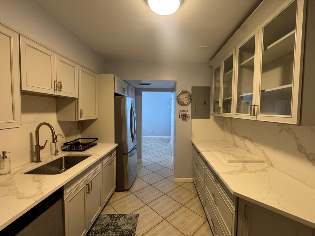 3725 S Ocean Drive - Photo 9