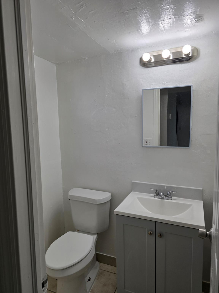 20 Nw 7th Avenue - Photo 2