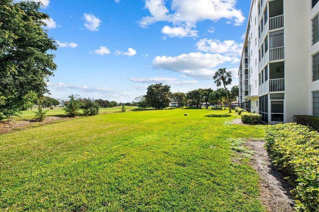 2851 S Palm Aire Drive - Photo 24