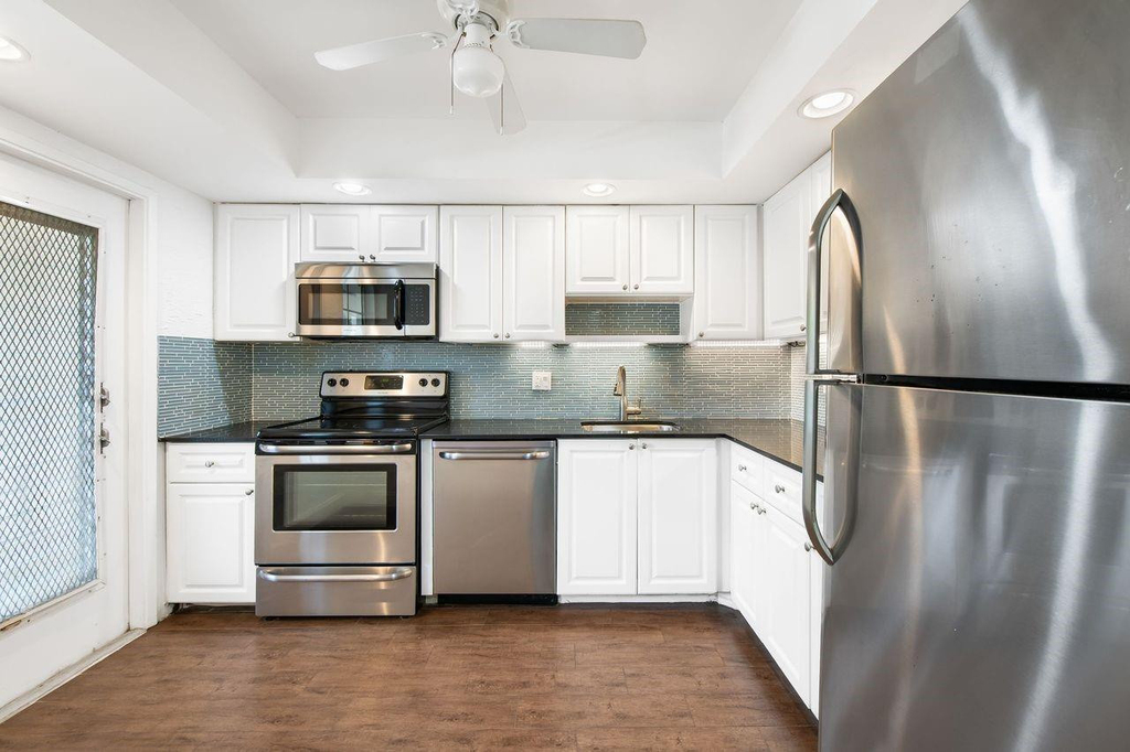 2851 S Palm Aire Drive - Photo 3