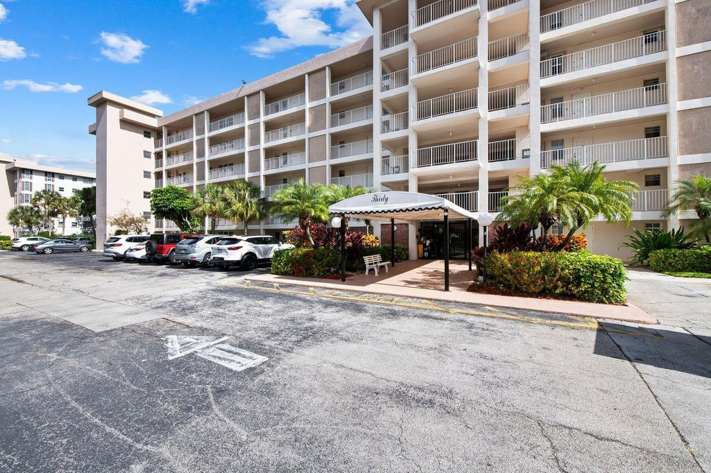 2851 S Palm Aire Drive - Photo 1
