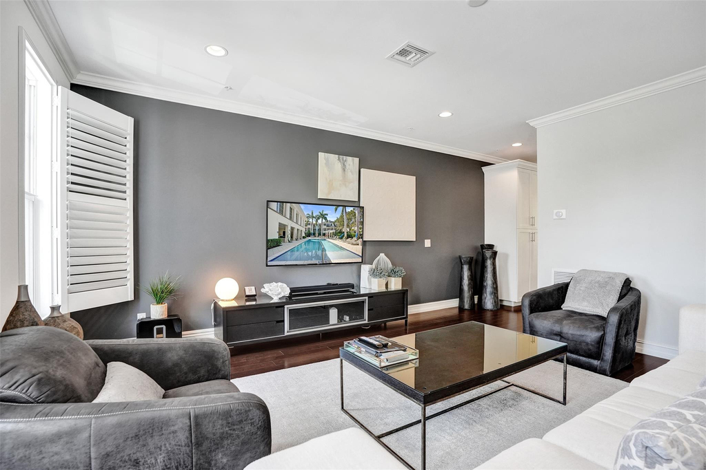 381 E Cannery Row Circle - Photo 4