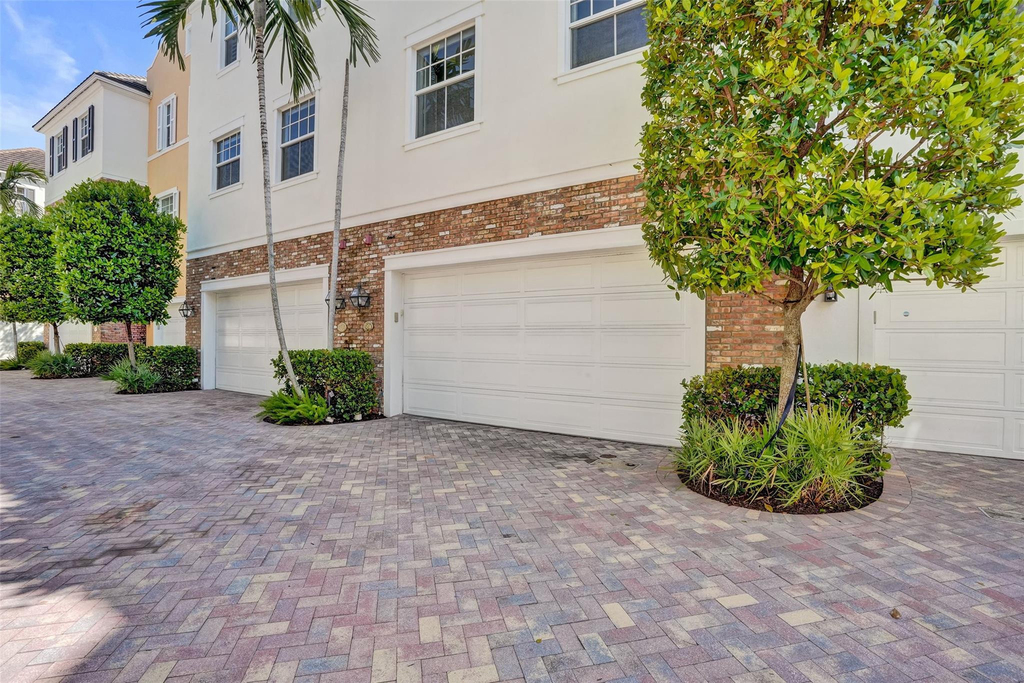 381 E Cannery Row Circle - Photo 44