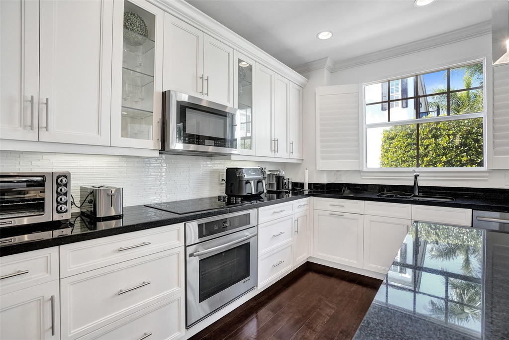 381 E Cannery Row Circle - Photo 14