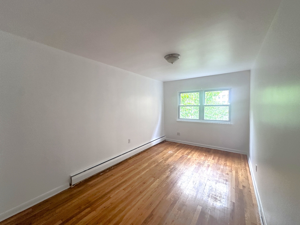 117-8 Curzon Road - Photo 2