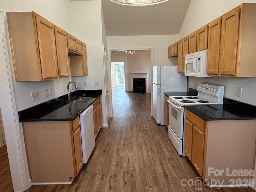 6319 Elliott Drive - Photo 4