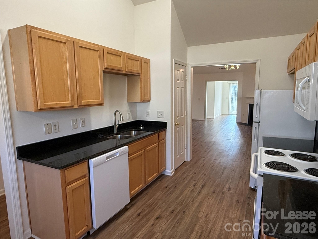 6319 Elliott Drive - Photo 6