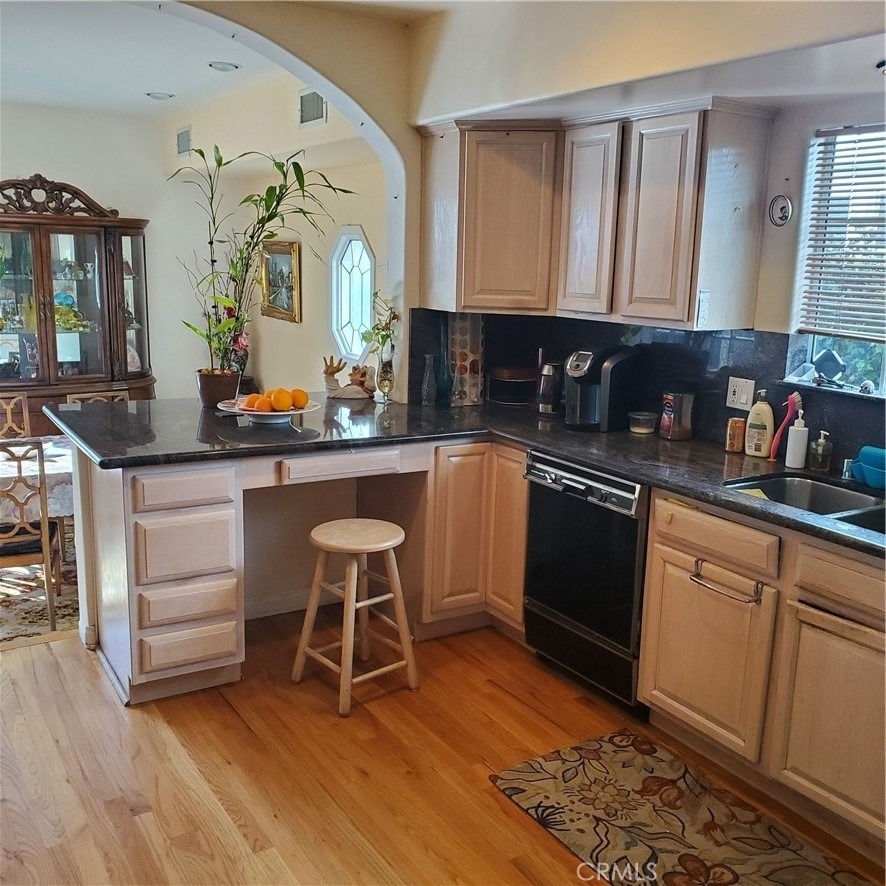 12944 Woodbridge Street - Photo 4