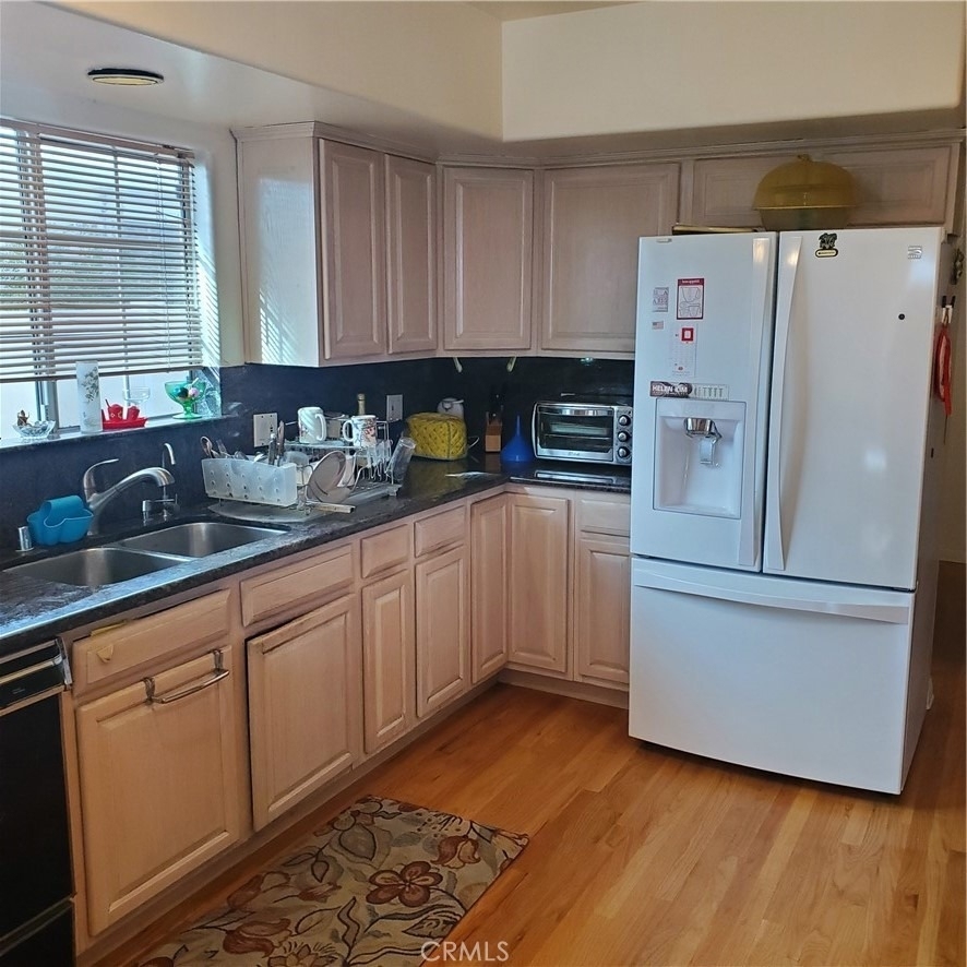 12944 Woodbridge Street - Photo 5