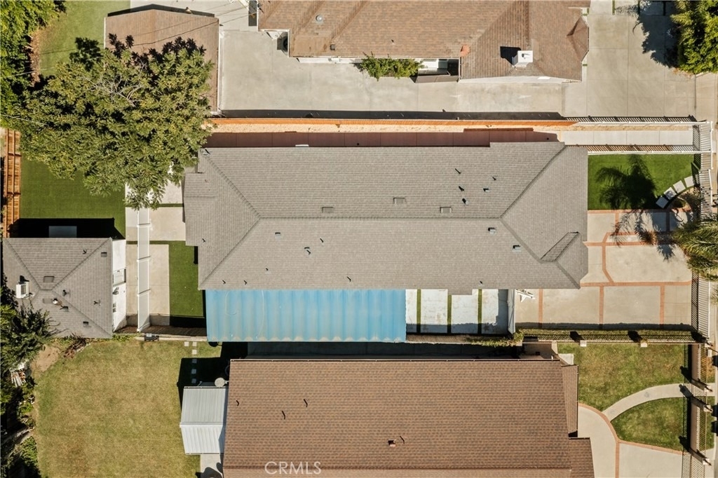 15233 Camarillo Street - Photo 2