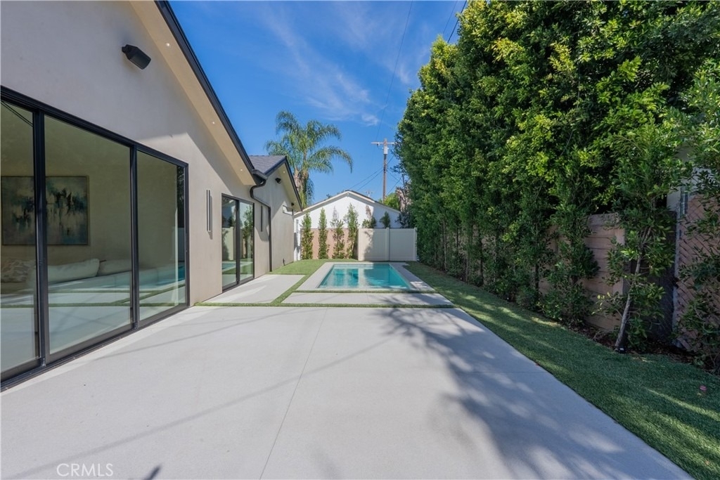 6144 Zelzah Avenue - Photo 20