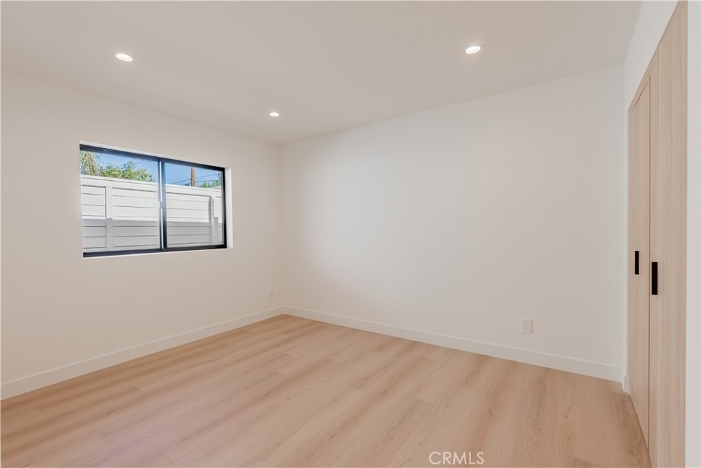 6144 Zelzah Avenue - Photo 33