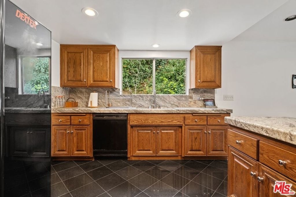 3135 Chandelle Road - Photo 13