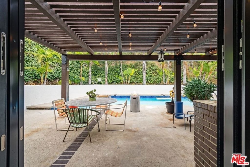 3135 Chandelle Road - Photo 10