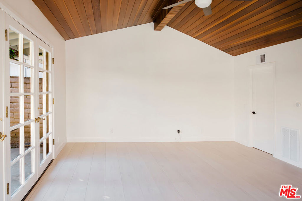 4933 Collett Avenue - Photo 49