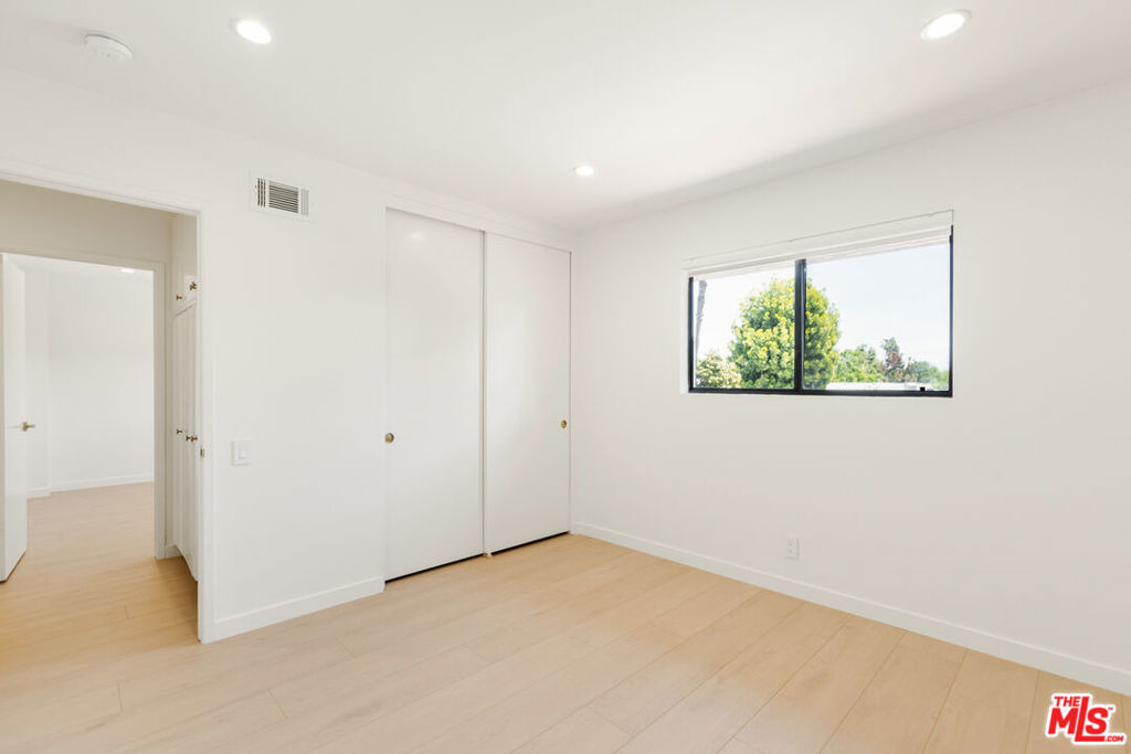 4933 Collett Avenue - Photo 30