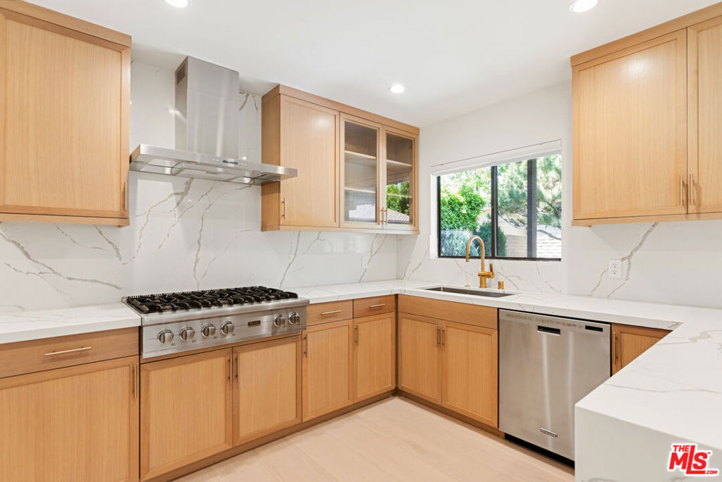 4933 Collett Avenue - Photo 2