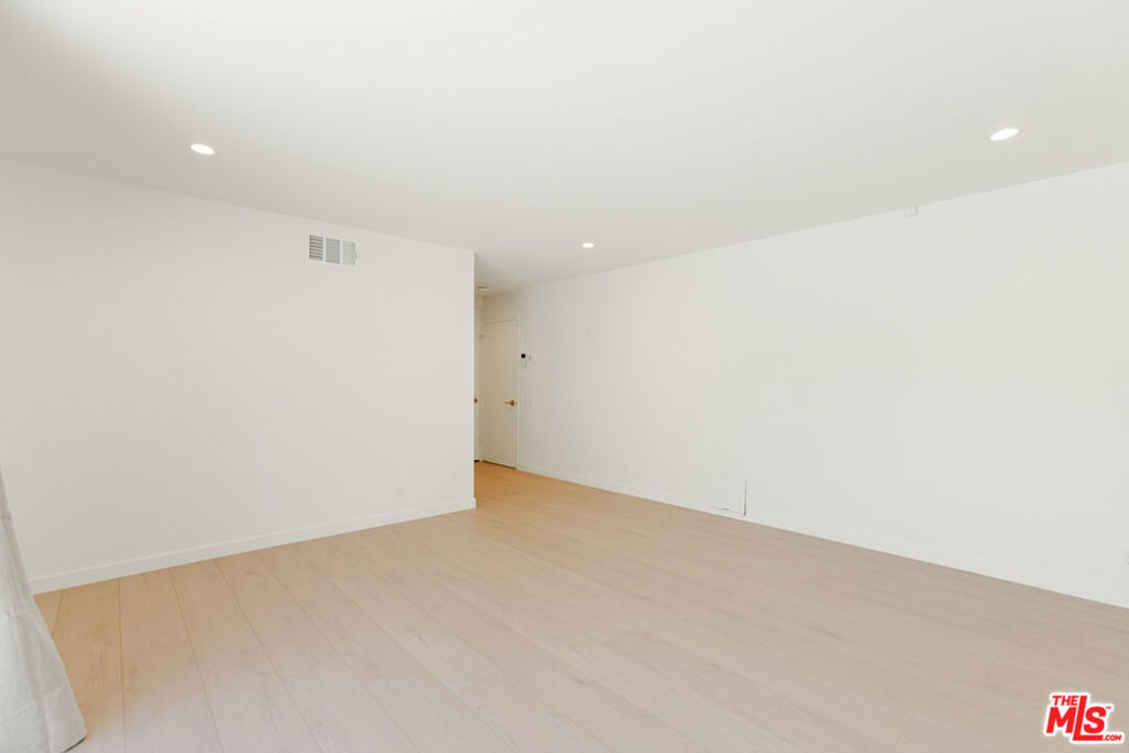 4933 Collett Avenue - Photo 27