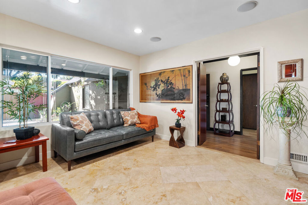 5008 Valley Ridge Avenue - Photo 7