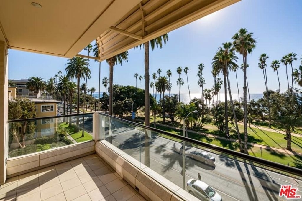 701 Ocean Avenue - Photo 12