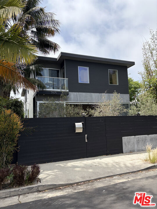 2425 Clement Avenue - Photo 20