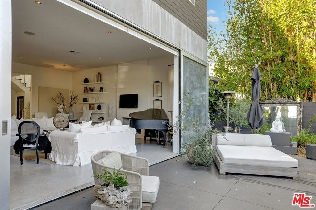 2425 Clement Avenue - Photo 3