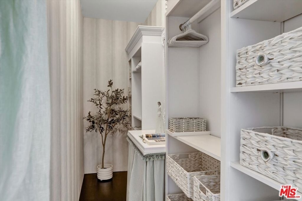 2425 Clement Avenue - Photo 14