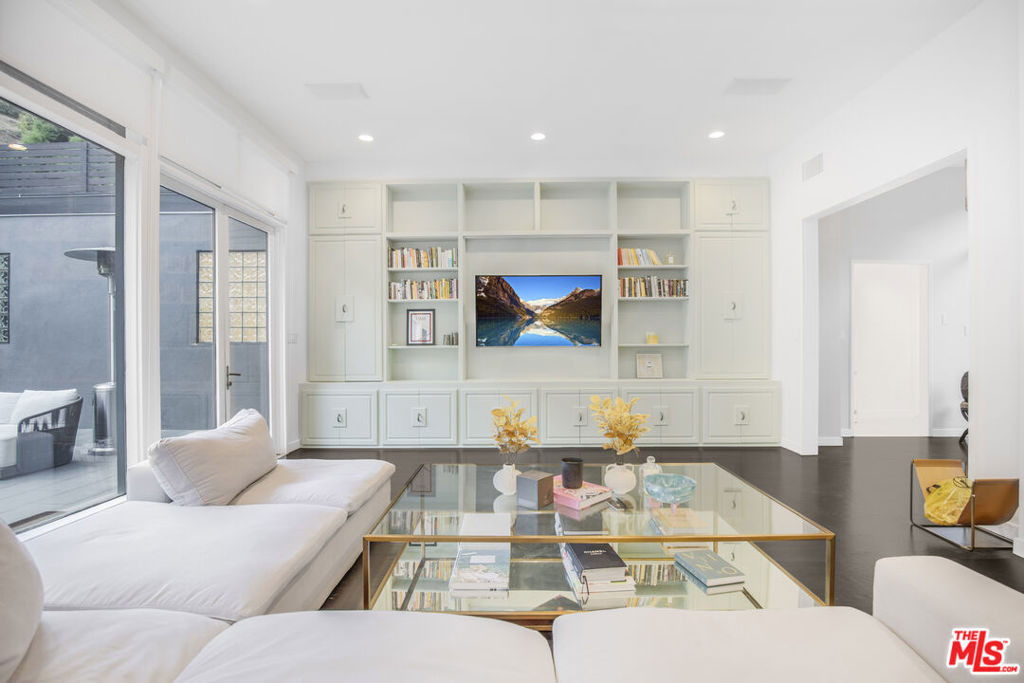 1833 Franklin Canyon Drive - Photo 3