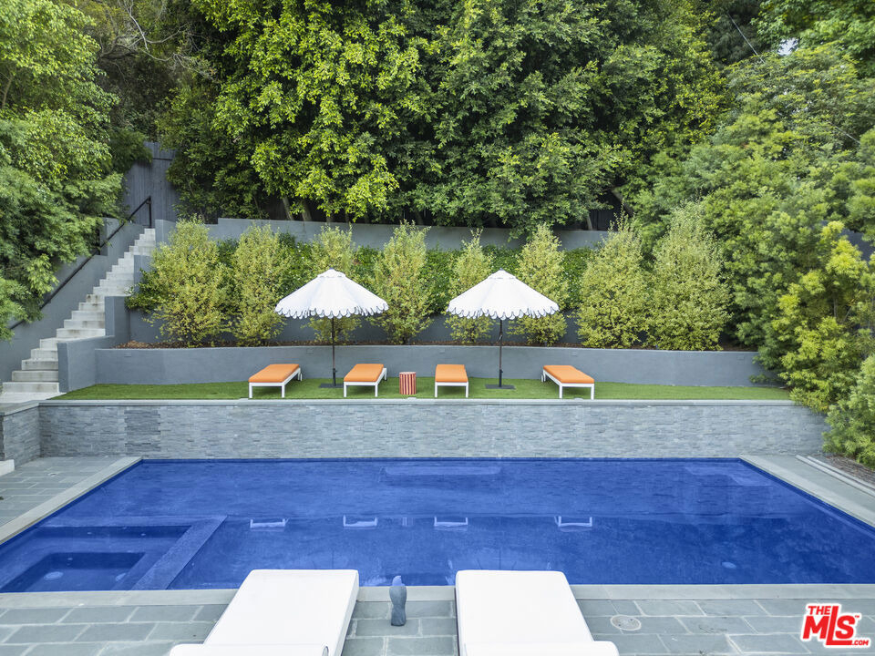 1833 Franklin Canyon Drive - Photo 25