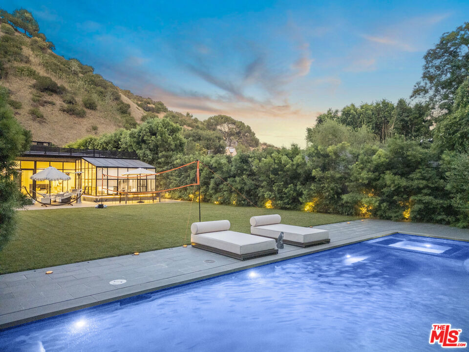 1833 Franklin Canyon Drive - Photo 28