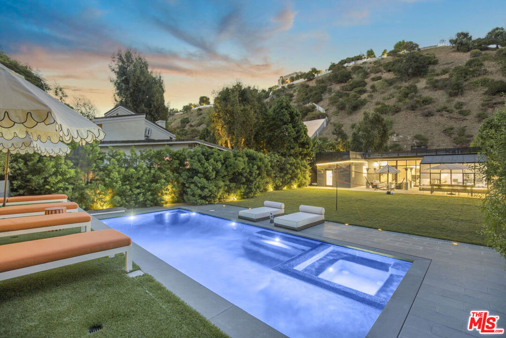 1833 Franklin Canyon Drive - Photo 27