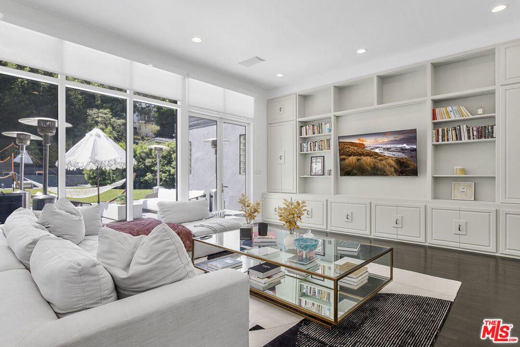 1833 Franklin Canyon Drive - Photo 5