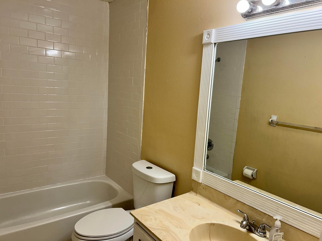 2513 S 17th Street - Photo 9
