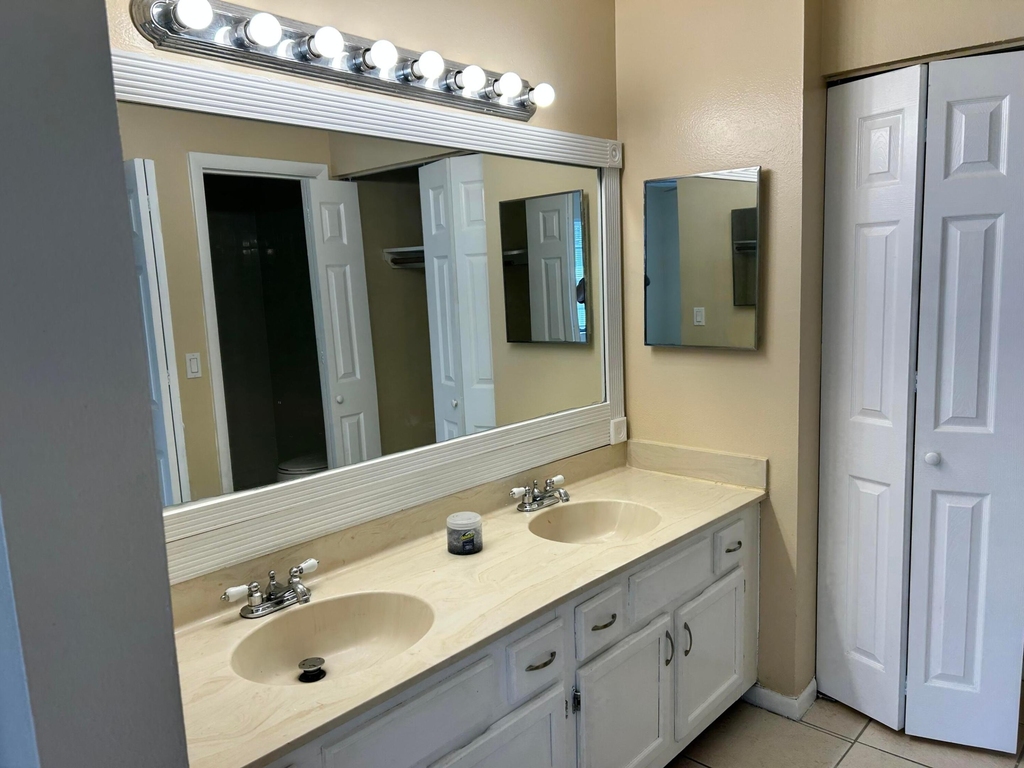 2513 S 17th Street - Photo 3