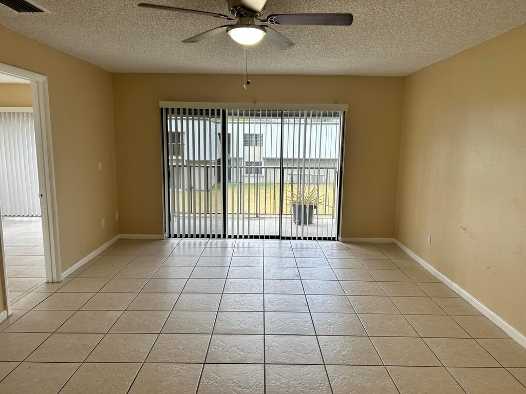 2513 S 17th Street - Photo 4