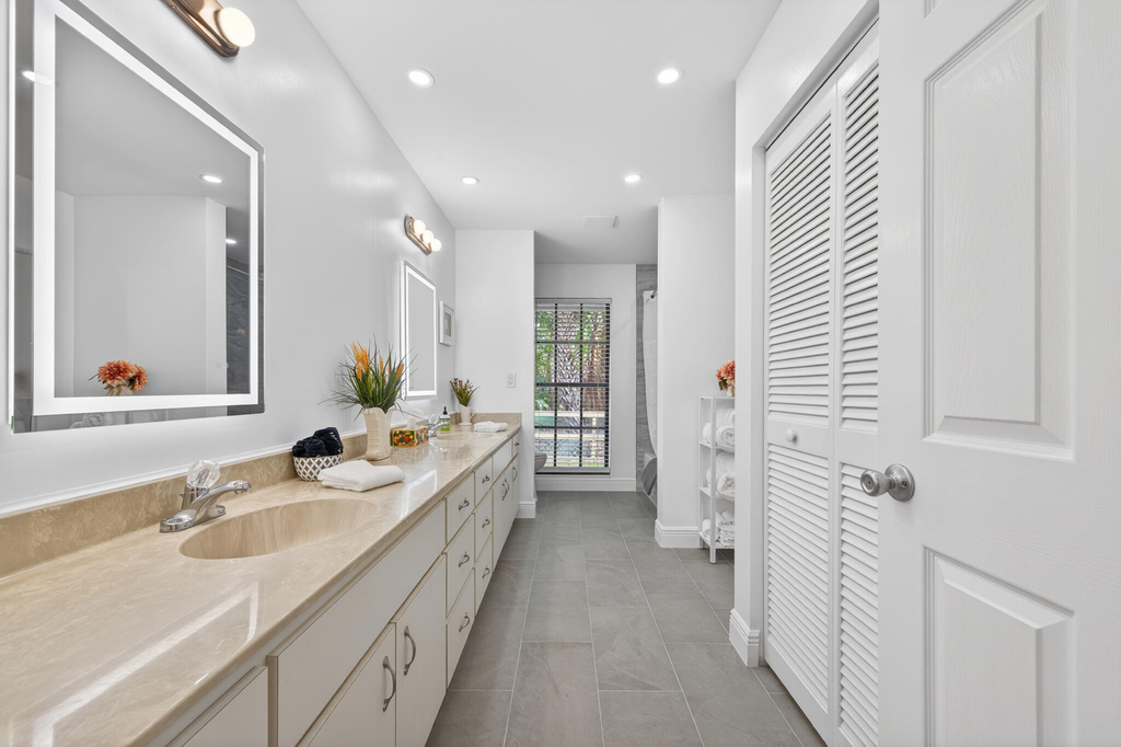 8166 N 155th Place - Photo 15