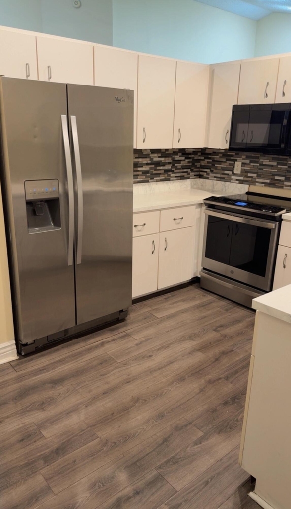 7640 Forest Green Ln - Photo 1