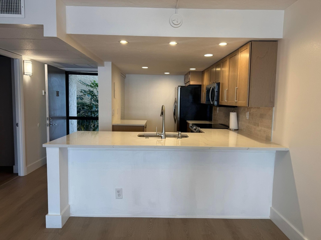 12 Royal Palm Way - Photo 5