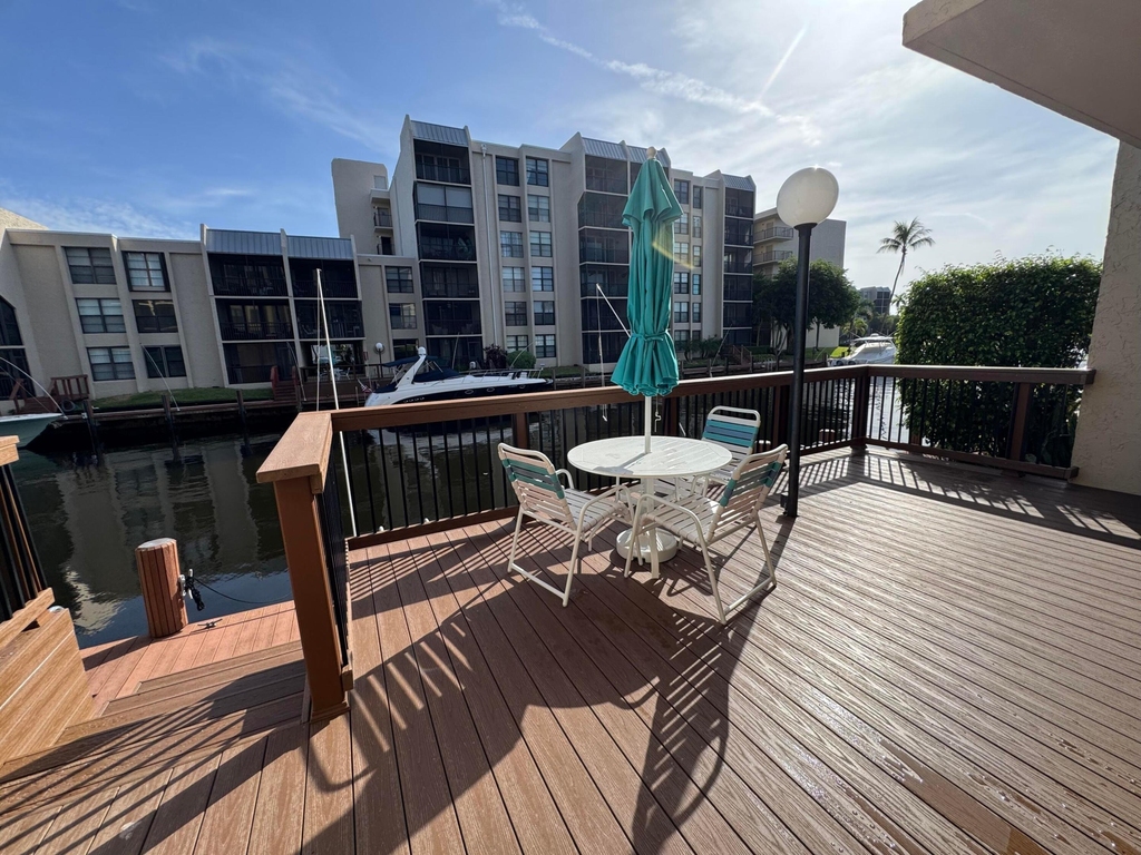 12 Royal Palm Way - Photo 20