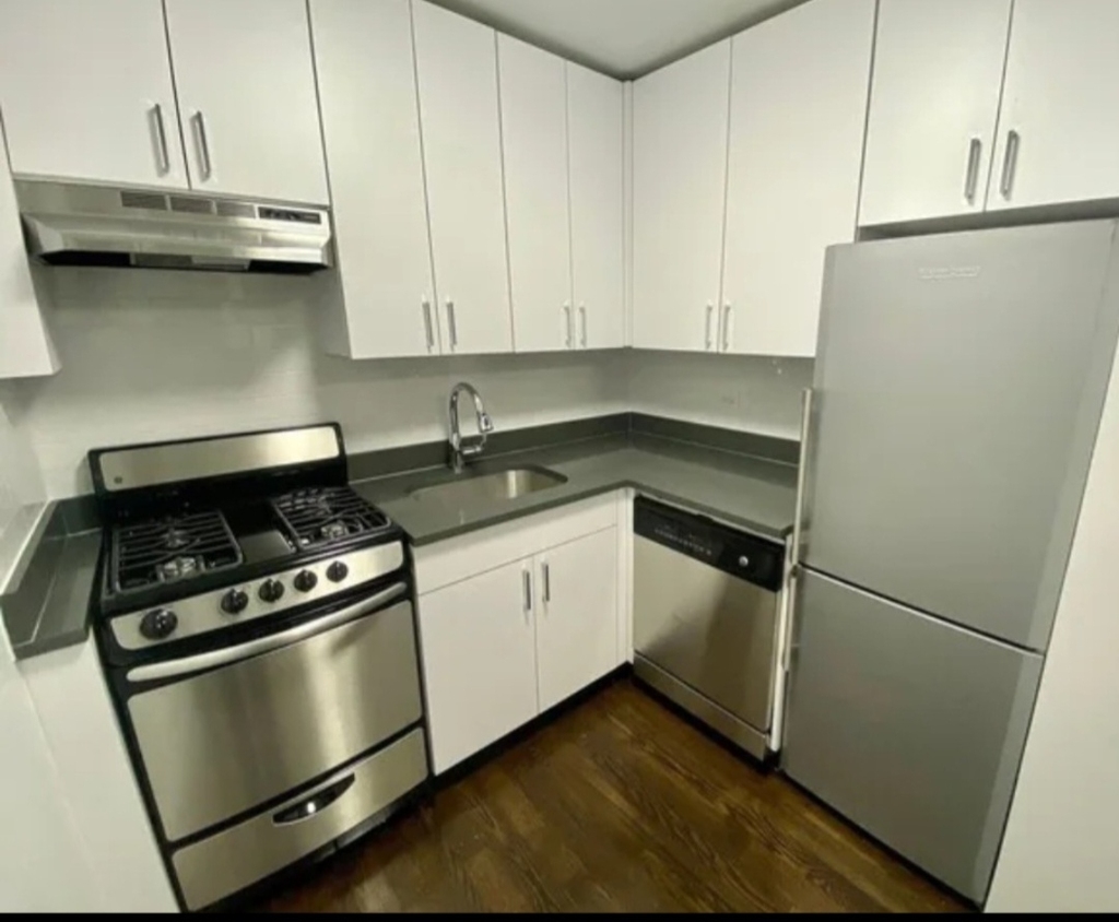145 East 16th Street #5G - Photo 2