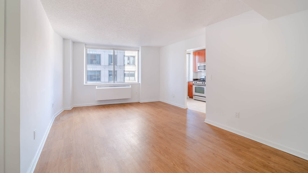 180 Riverside Blvd - Photo 57