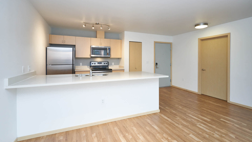 1530 15th Ave - Photo 4