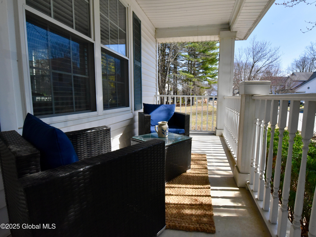 27 Horseshoe Drive - Photo 1