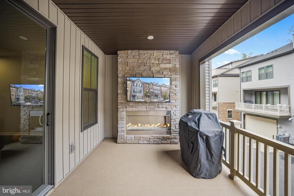 22255 Sims Terrace - Photo 8