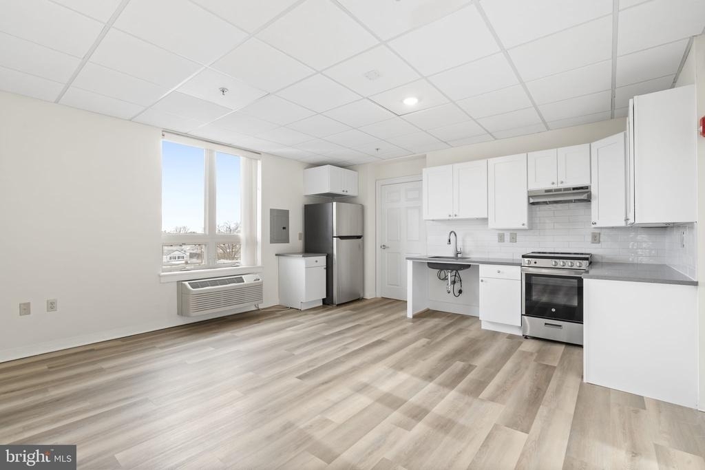 7040 Oxford Avenue - Photo 42
