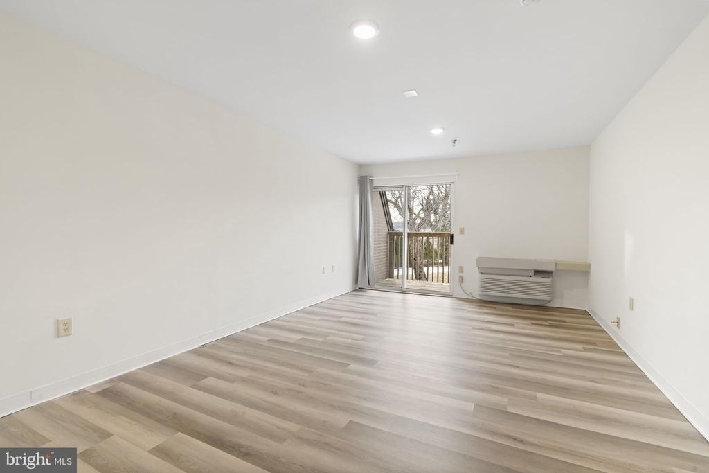 7040 Oxford Avenue - Photo 29