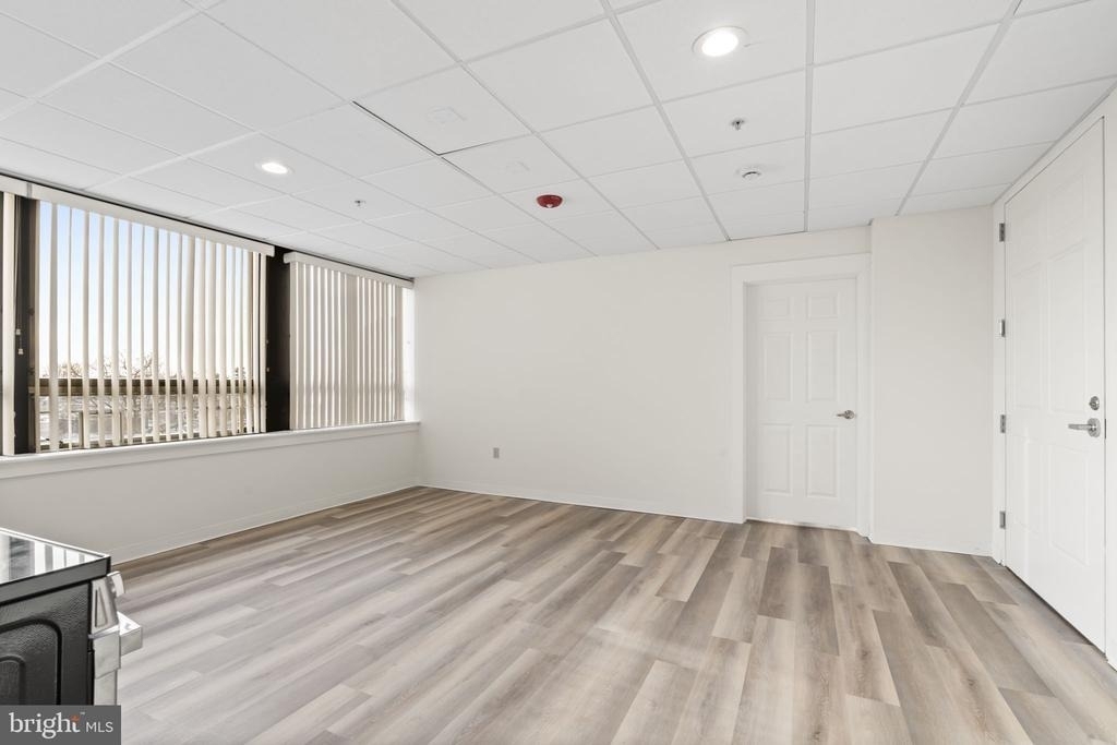7040 Oxford Avenue - Photo 36