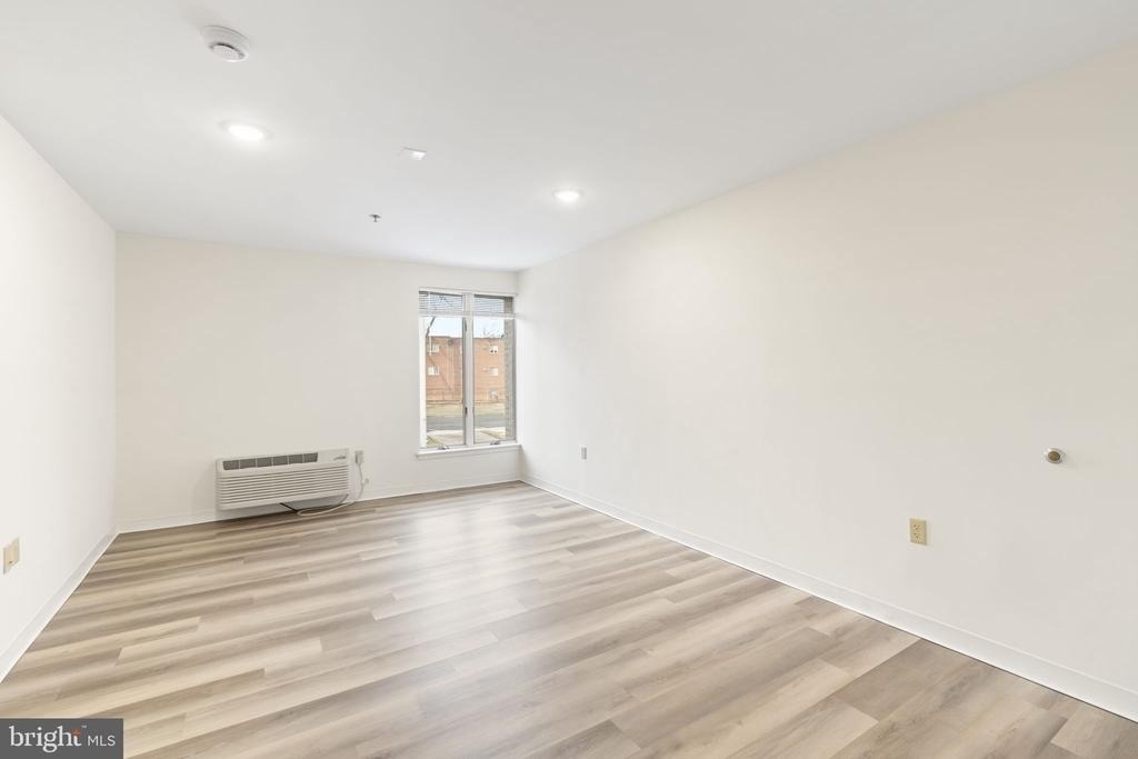 7040 Oxford Avenue - Photo 48