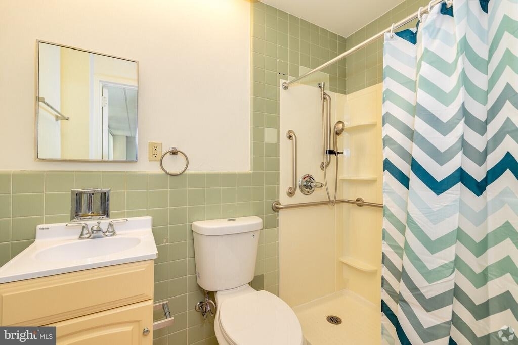 7040 Oxford Avenue - Photo 56