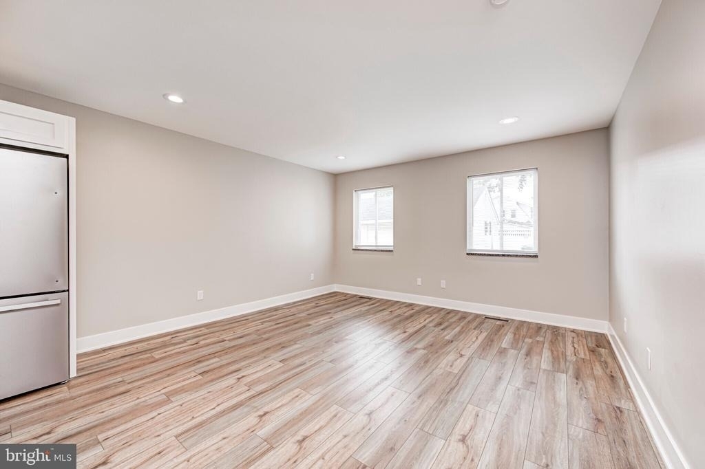 7040 Oxford Avenue - Photo 61